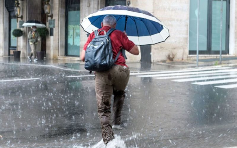 AMBIENTE/METEO – Ferragosto con il temporale. L’esperto: “L’anticiclone cederà, possibili anche grandinate”