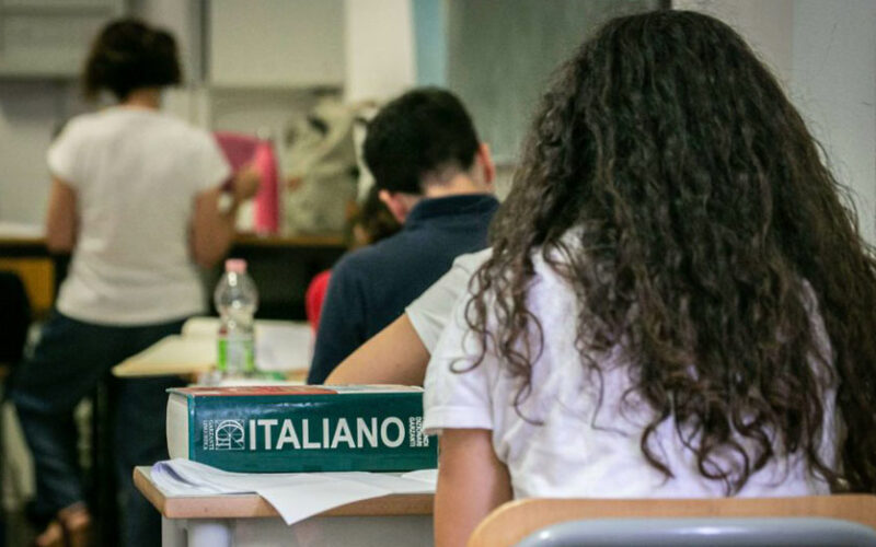 SCUOLA & ISTRUZIONE – Maturità 2024, uso di cellulari e pc: cosa c’è da sapere